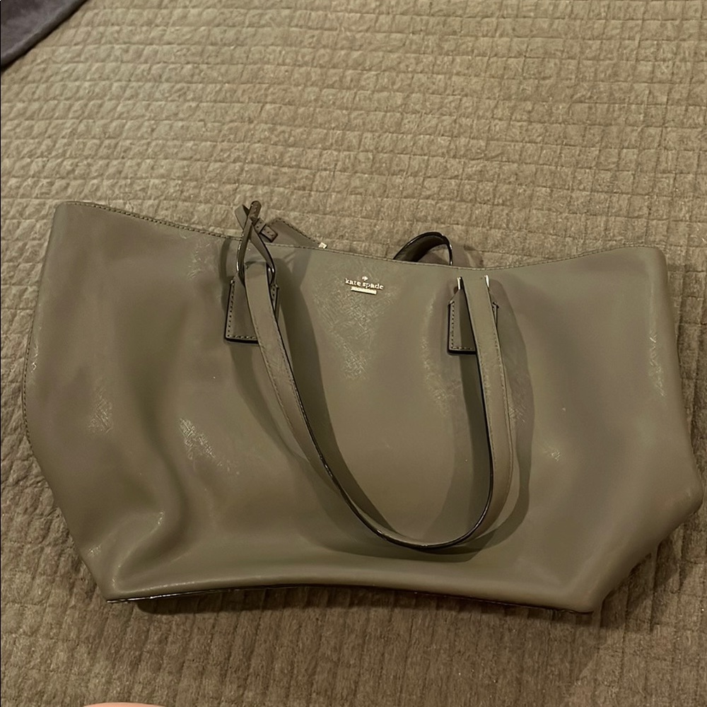 Kate Spade Gray Leather Tote with Structured Design